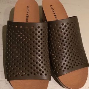 Lucky Brand Dark Olive Wedge Slides  Sz: 6M
